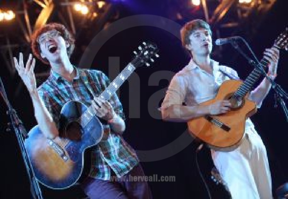 King of Convenience on stage